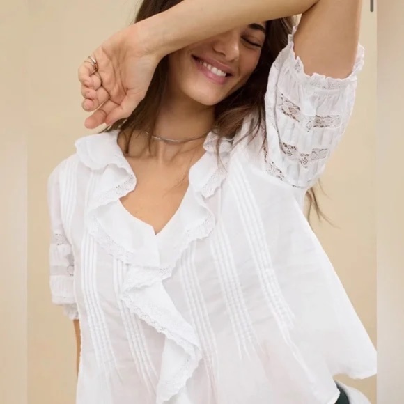 Aerie Short Sleeve Ruffle Lace Blouse in White - Picture 4 of 4